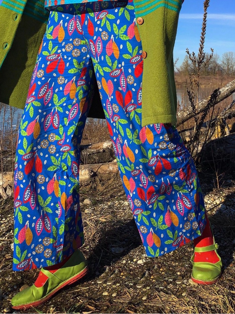Gudrun Sjoden Bright Blue Wide-Leg Pants with Multicolor Leaf and fruit Print